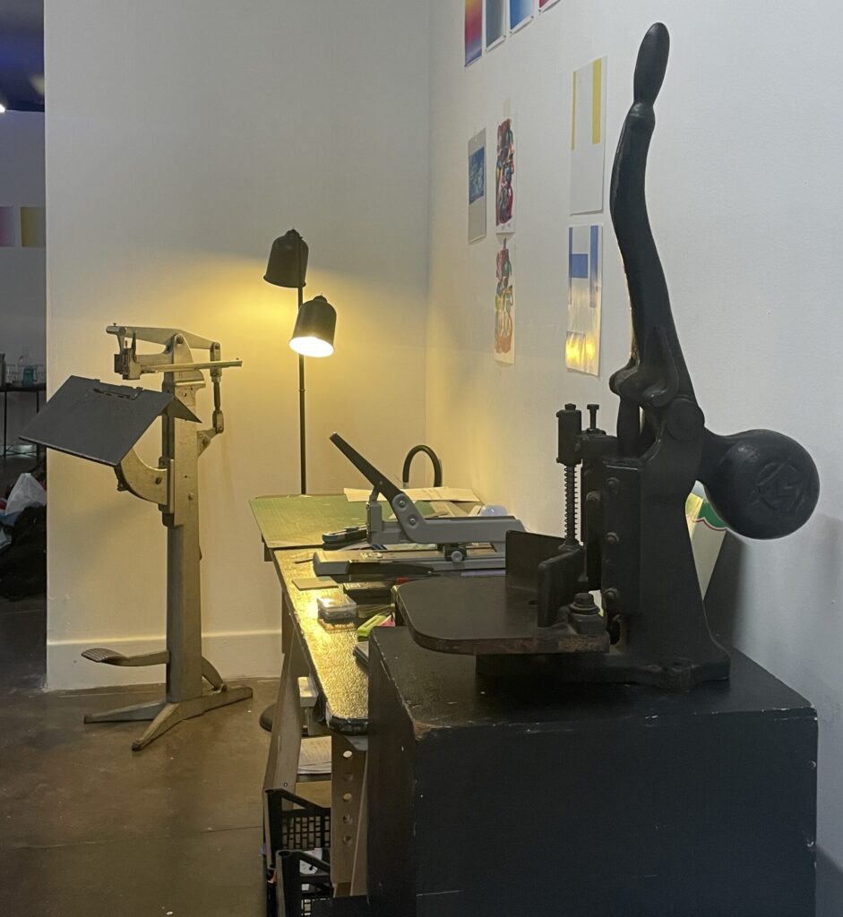 façonnage piqueuse à cheval et coin rond